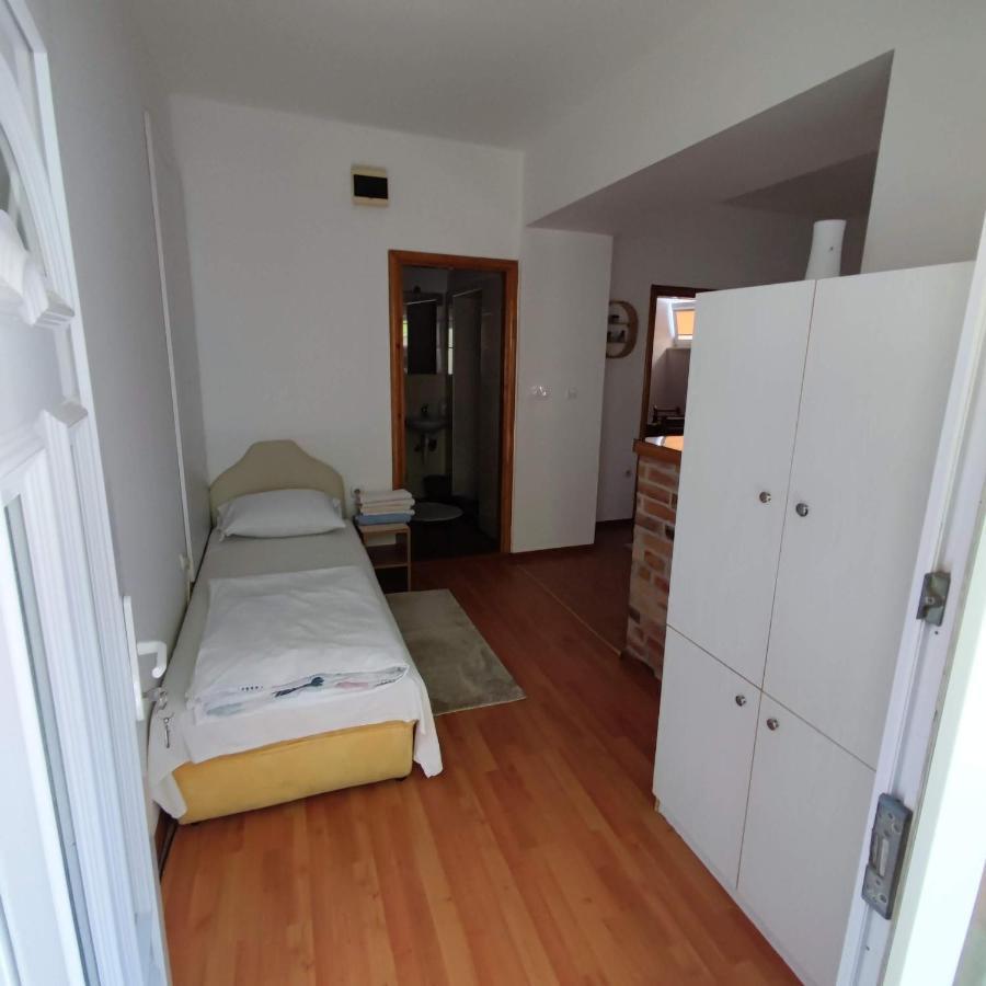 Apartments And Rooms Lena Mostar Luaran gambar