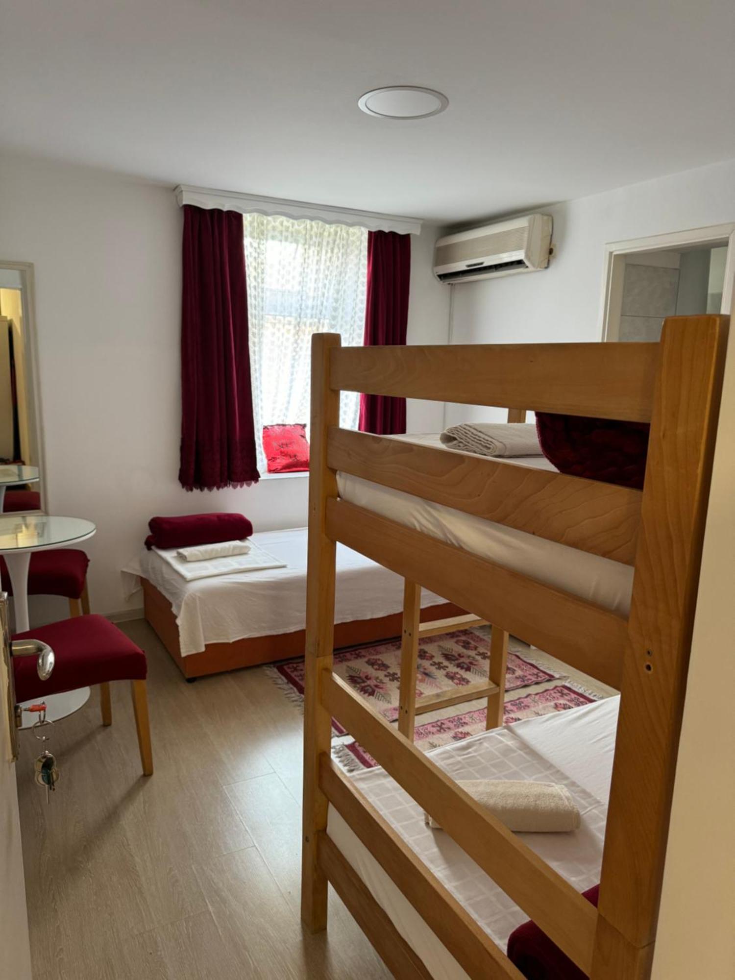 Apartments And Rooms Lena Mostar Luaran gambar